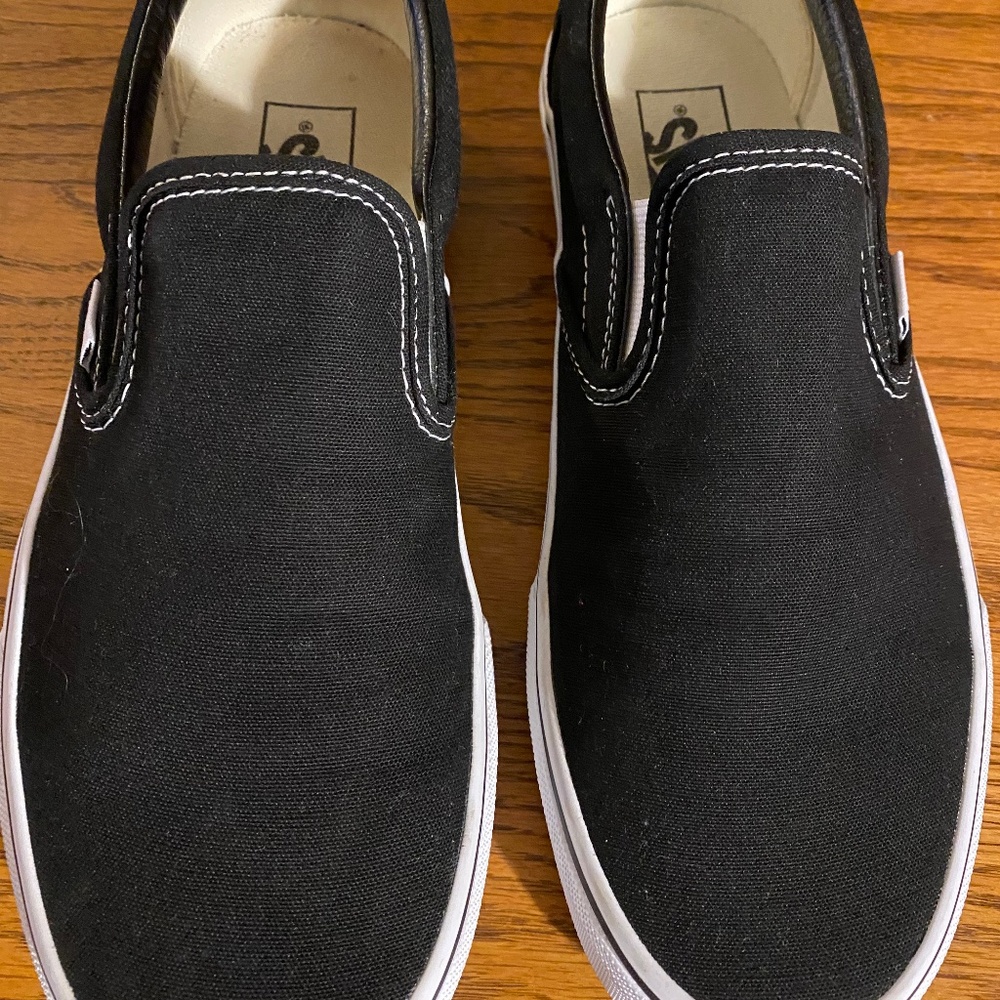 VANS “off the wall” men/women black shoes